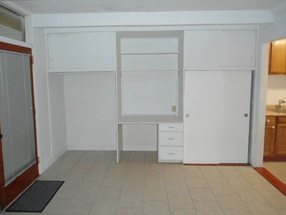 FOYER/DESK/STORAGE
