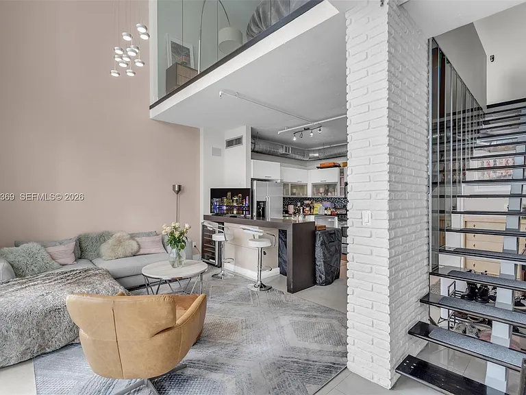 690 SW 1st Ct #Penthouse II16 — Photo 6