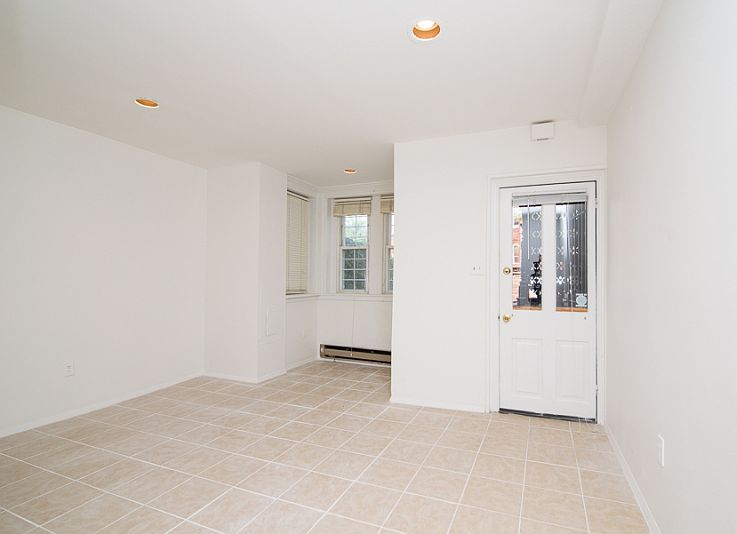 1st image of 438 3rd St NE