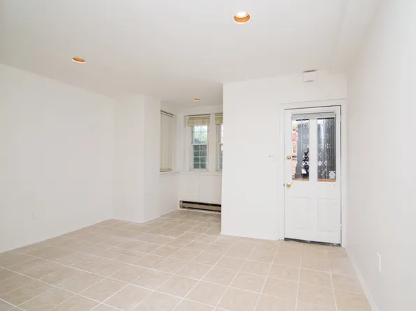 438 3rd St NE, Washington, DC 20002