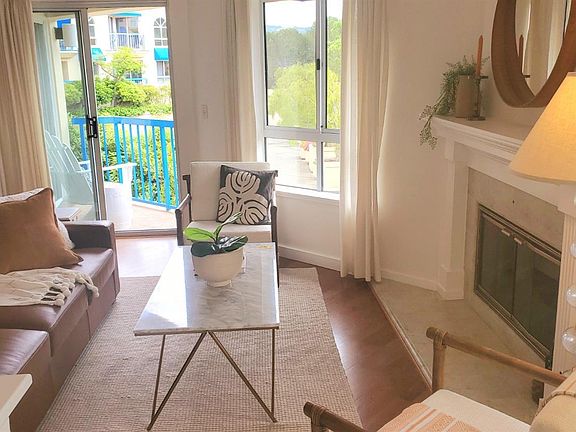 5th image of 100 Thorndale Drive #101