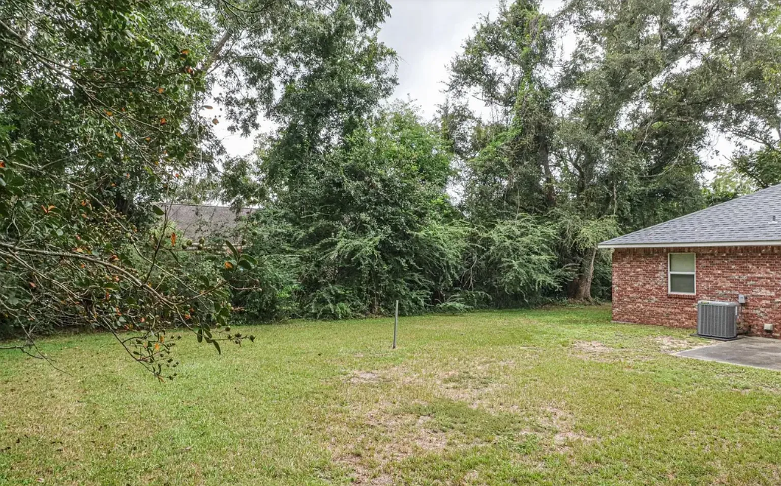 5594 Daugherty Road - B — Photo 3