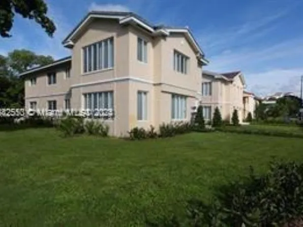 2880 Le Jeune Rd, Coral Gables, FL 33134