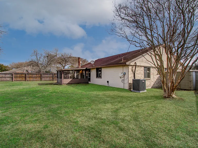 113 Wood Hollow Dr — Photo 24
