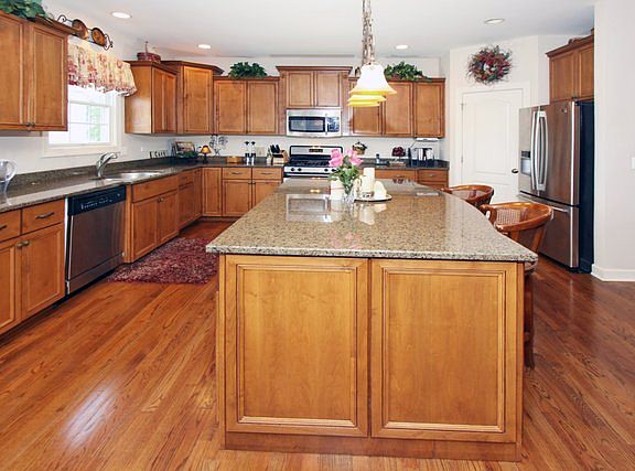 5th image of 25129 Thornberry Dr