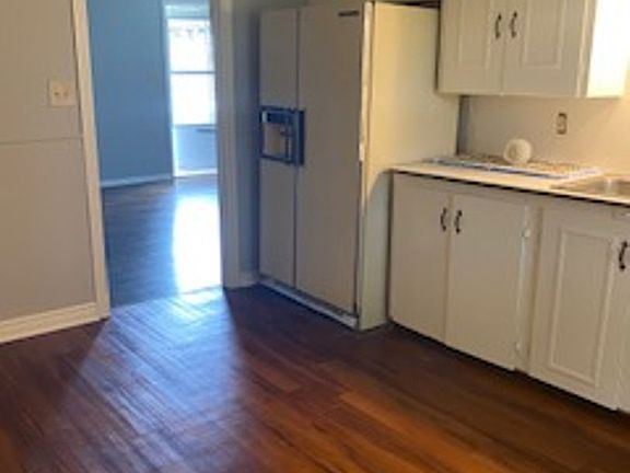 2nd image of 1006 N 4th St