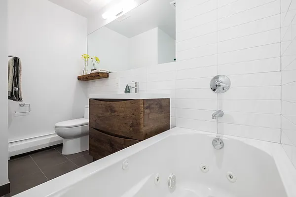 Sold by Industrie Residential | media 28