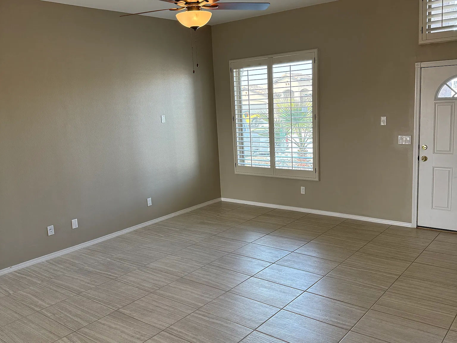 12864 Rock Cliff Ave — Photo 3