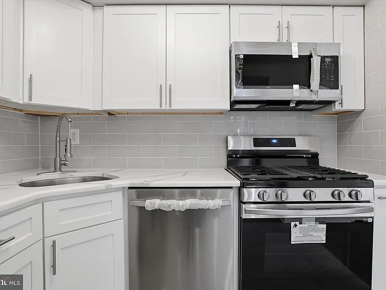 7750 Rockwell Ave — Photo 11