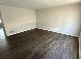 393 Sprucewood Ct #393, Lawrenceville, GA 30046