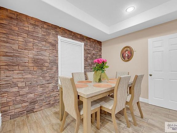 4th image of 2704 N M Rd