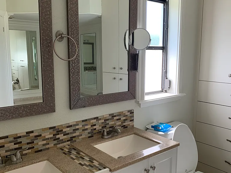 12236 Morton Ave — Photo 5