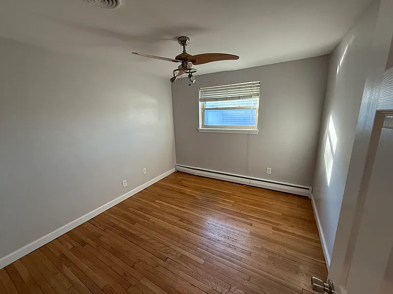 205 E McGinnis Cir — Photo 13
