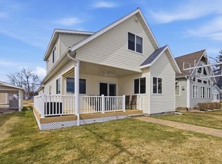 213 Bayshore Dr, Houghton Lake, MI