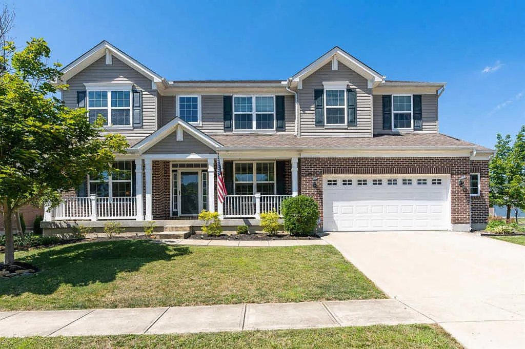 1021 Spruce Gln photo 1