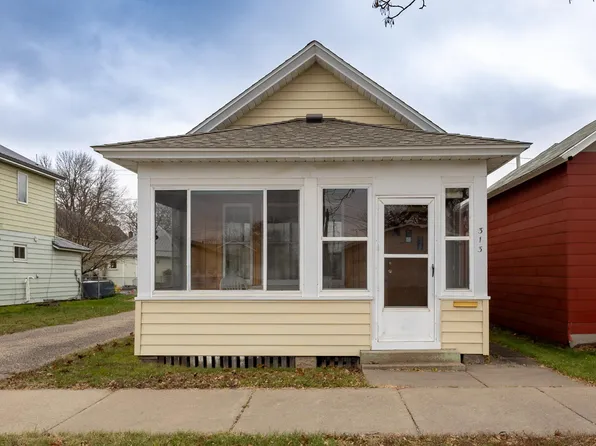 313 Chatfield St, Winona, MN 55987