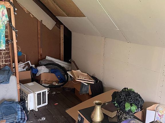 2nd image of 5950 Parkman Rd