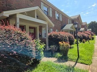 1207 Green Oaks Ln APT E, Charlotte, NC 28205