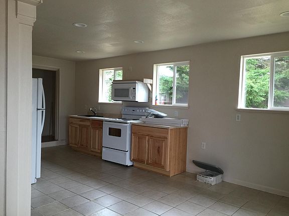 2nd image of 640 A St