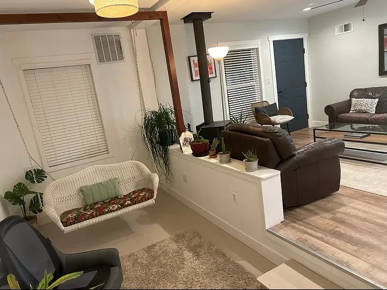 1545 Washington Ave — Photo 8