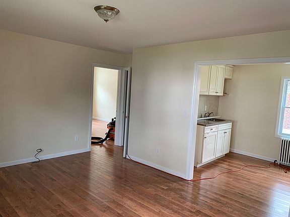 4th image of 230 E Central Ave #2