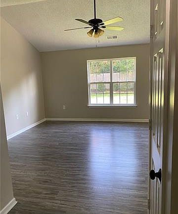 4th image of 1772 Hardy Dr