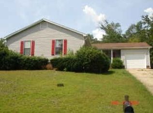 527 Indian Trl, Taylors, SC 29687