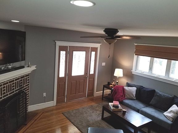 5th image of 457 Wilde Ave