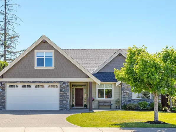 497 Ridgefield Dr, Parksville, BC V9P 0C3