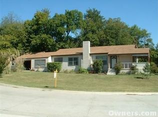 202 Park Dr, Ada, OK 74820