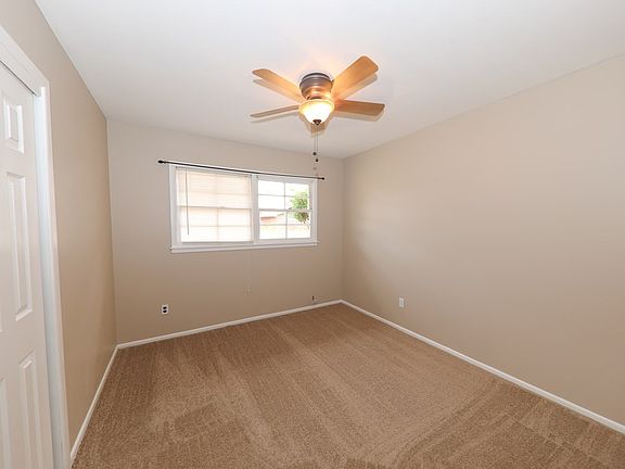 4th image of 4615 Mercedes Dr