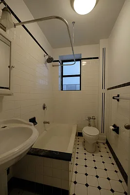 Rented by Keller Williams NYC | media 19