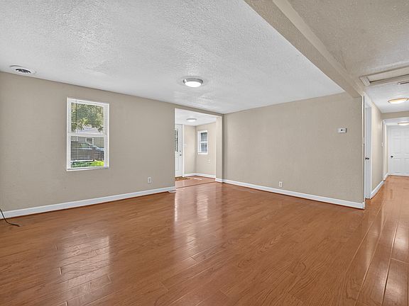 4th image of 316 Brooke Rd