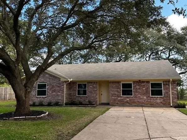 1713 Redwood Cir, Alvin, TX 77511