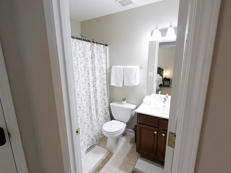 1226 Isle Bay Dr — Photo 32