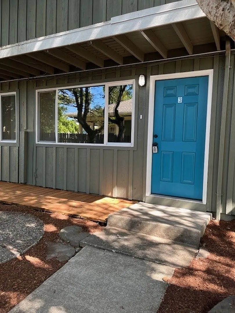 (248) BeVille - Town Home - 2 Bedroom / 1 Bath — Photo 3