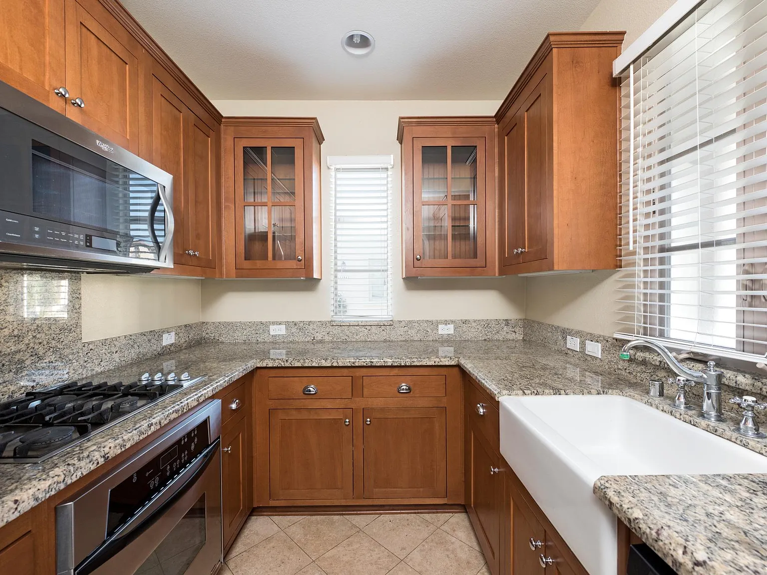 1270 Dahlia Loop — Photo 4