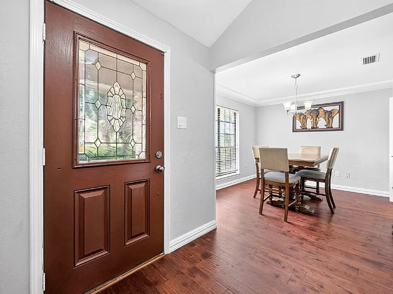 310 Overland Dr — Photo 11