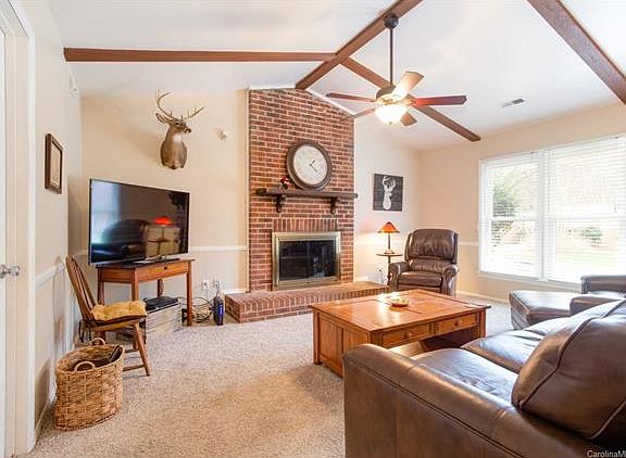 3rd image of 9407 Hinson Dr