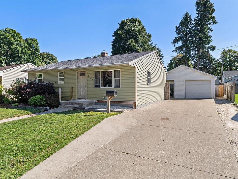 1st image of 811 Schroeder DRIVE