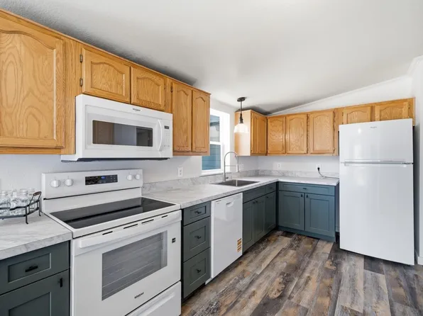 2707 E Avenue, Cody, WY 82414