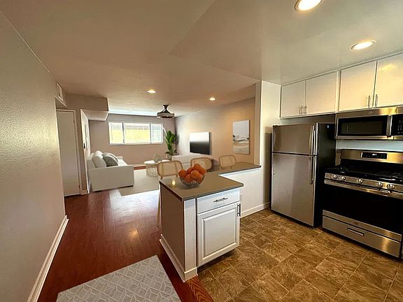 2nd image of 506 S Belmont St APT C