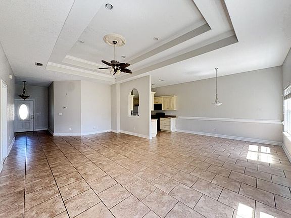 4th image of 100 Grove Pointe Dr