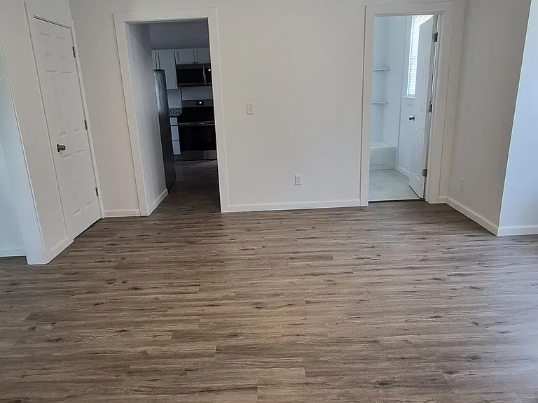 4286 Ebenezer Rd — Photo 10