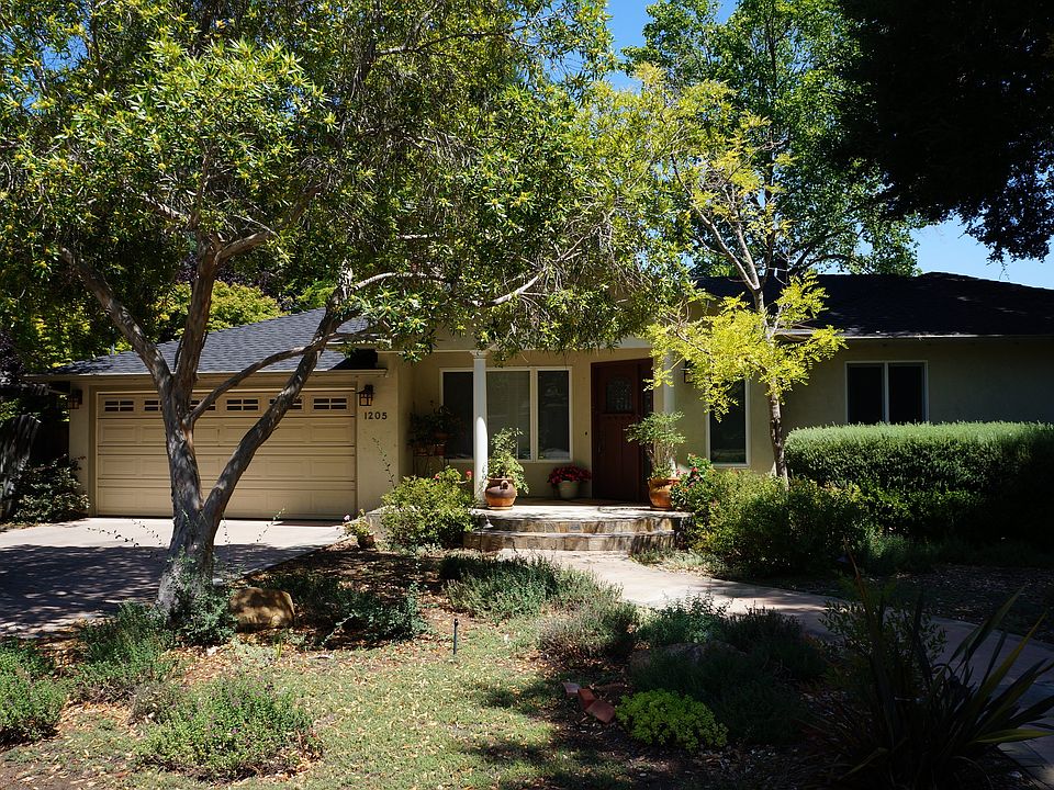1st image of 1205 Heritage Ct
