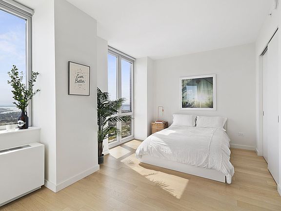 4th image of 333 Schermerhorn St APT 42N
