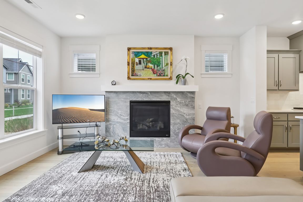 next background image