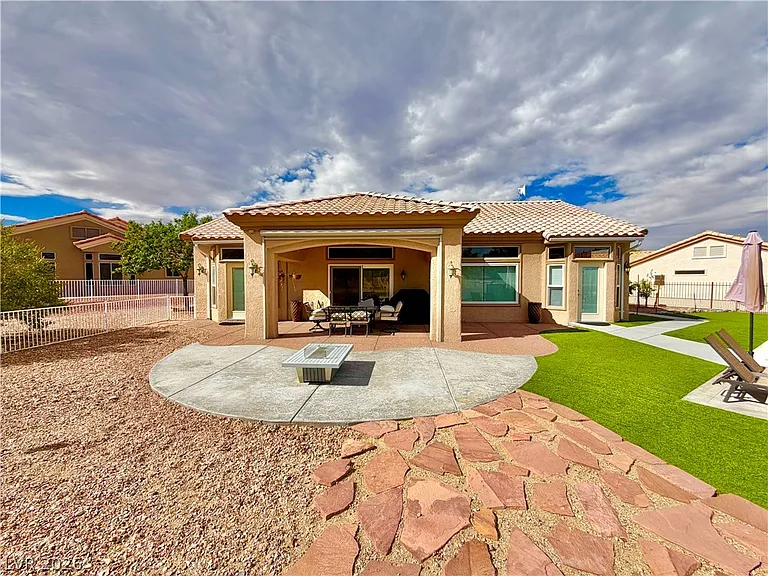 10541 Broom Hill Dr — Photo 23