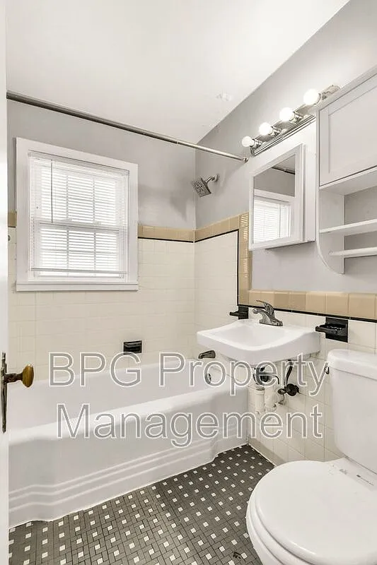 1 bed, 1.0 bath, $1,677 — Photo 3