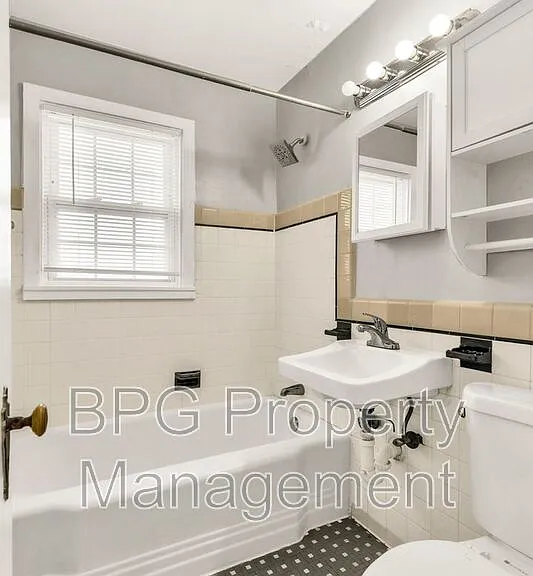 5721 11th St N #8 — Photo 3